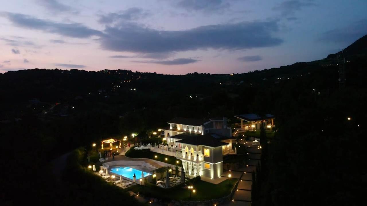Tenuta Santo Stefano Azienda Agrituristica Santo Stefano del Sole Экстерьер фото
